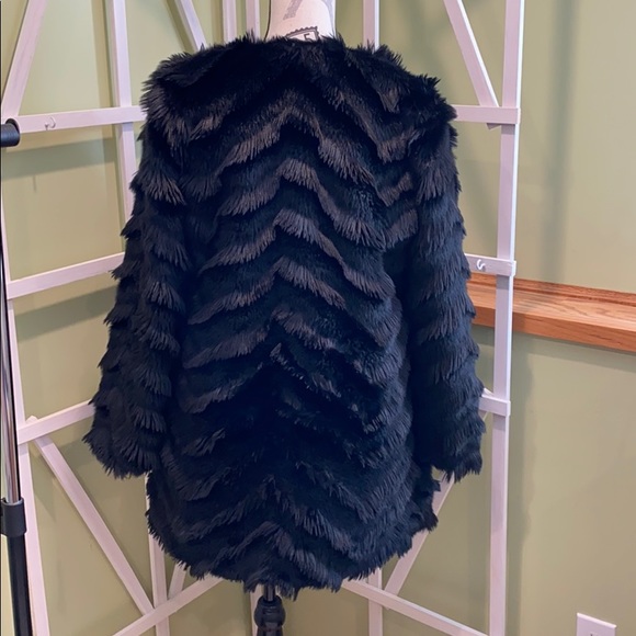 BB DAKOTA Faux Fur Coat - Picture 3 of 4